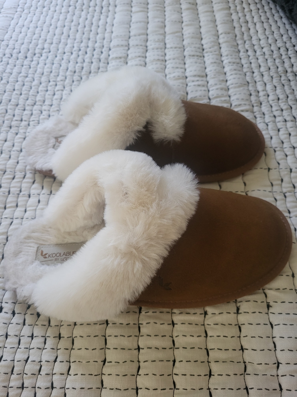 Koolaburra Women's Brown Suede Shearling-Lined Slip-On Slippers